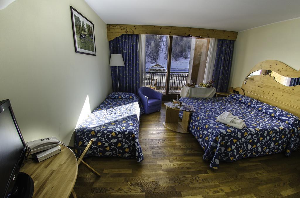 Hotel Rive - Complesso Turistico Campo Smith Bardonecchia Ngoại thất bức ảnh