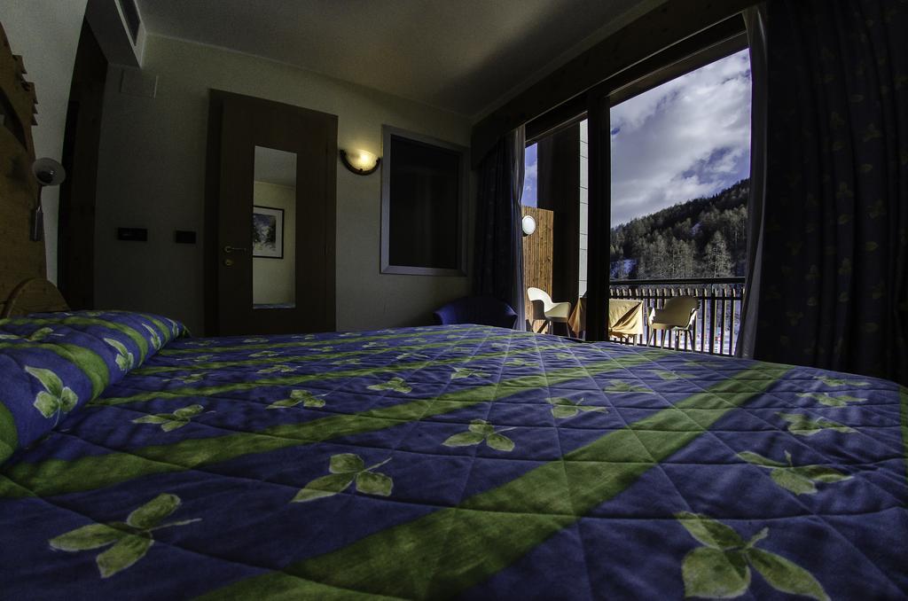 Hotel Rive - Complesso Turistico Campo Smith Bardonecchia Ngoại thất bức ảnh
