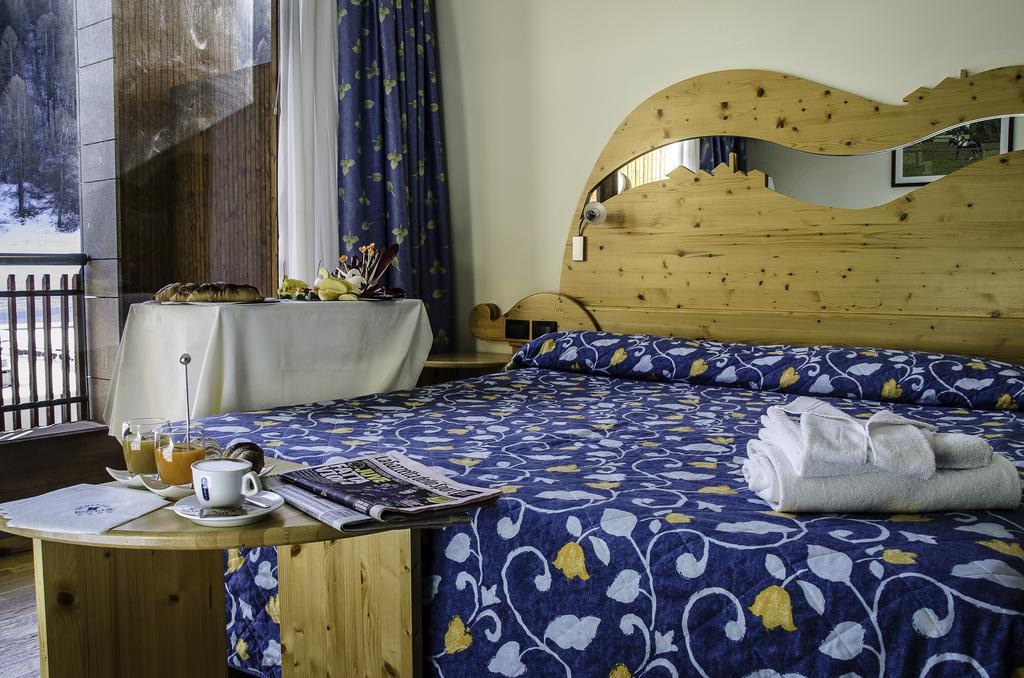 Hotel Rive - Complesso Turistico Campo Smith Bardonecchia Ngoại thất bức ảnh